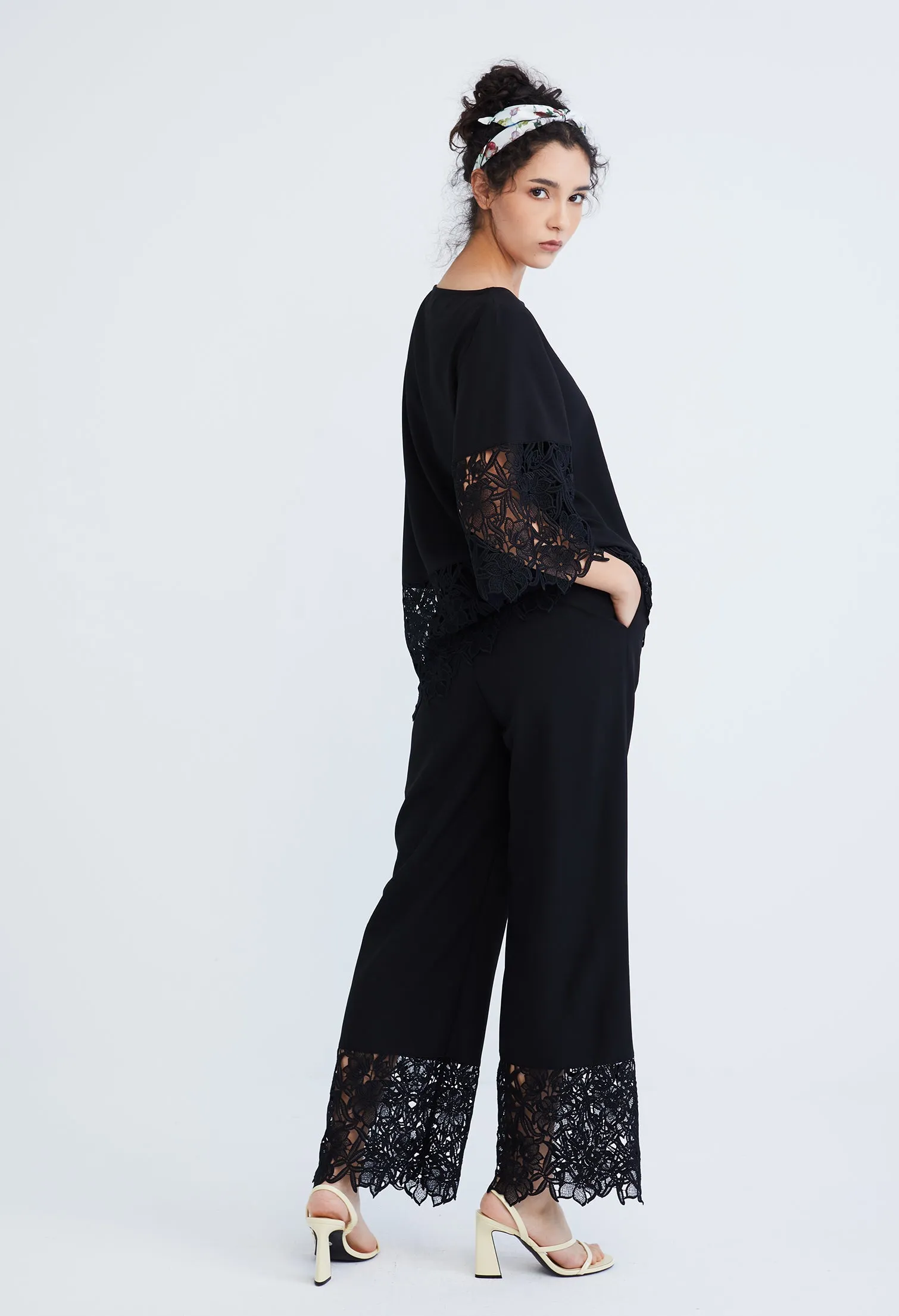 Peekaboo Guipure Lace Hemmed Blouse